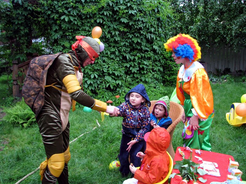 Детский праздник за городом (на даче)